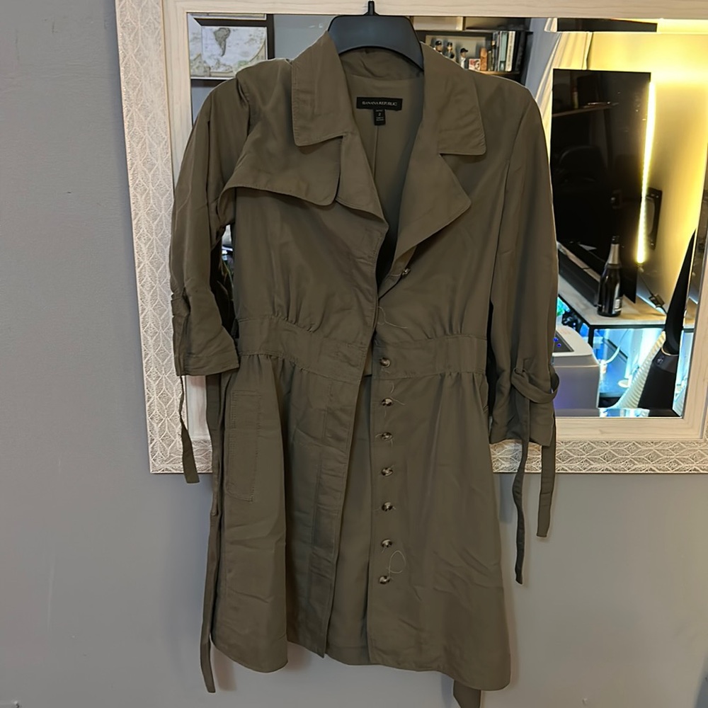 Banana republic dress. Great for work or play. Good condition.